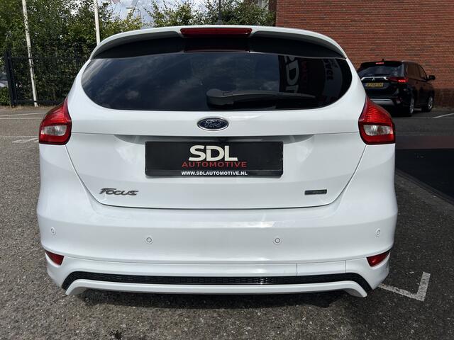 Ford FOCUS 1.0 126PK!! ST-Line // NAVI // CLIMA // PDC // CRUISE // CAMERA