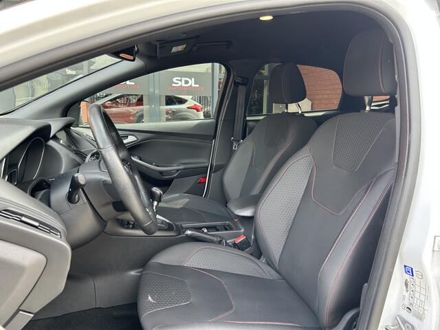 Ford FOCUS 1.0 126PK!! ST-Line // NAVI // CLIMA // PDC // CRUISE // CAMERA