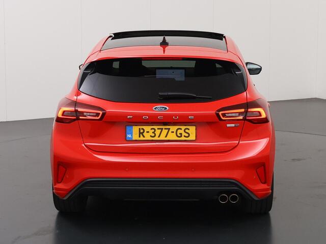 Ford FOCUS 1.0 EcoBoost Hybrid ST Line X | Panoramadak | Winterpakket | B&O | Cruise Control Adaptief | Navigatie |