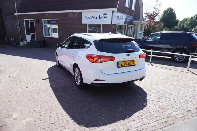 Ford FOCUS Wagon 1.0 EcoBoost Titanium Business TREKHAAK B&O CAMERA STOEL- EN STUURVERWARMING