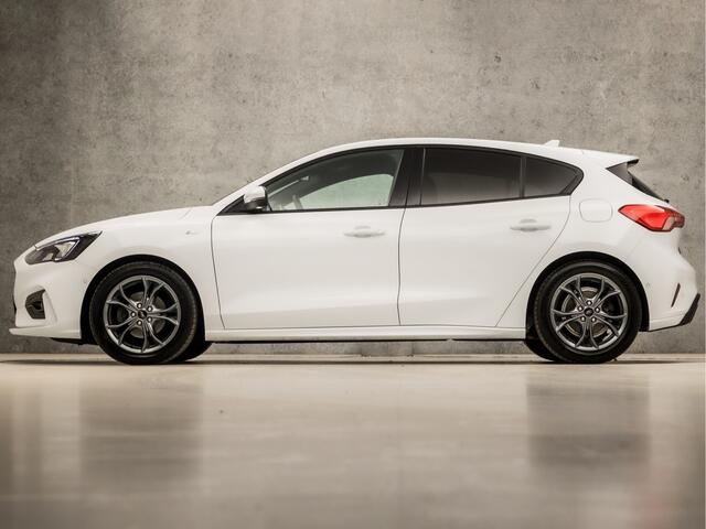 Ford FOCUS 1.0 EcoBoost ST Line Automaat (APPLE CARPLAY, GROOT NAVI, STUUR/STOELVERWARMING, SPORTSTOELEN, ADAPTIVE CRUISE, GETINT GLAS, CAMERA, NIEUWSTAAT)