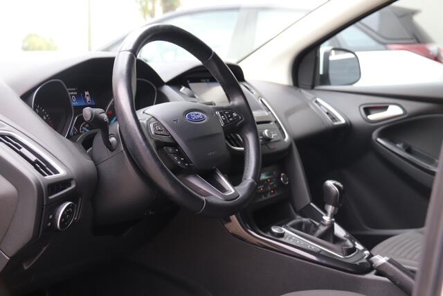 Ford FOCUS Wagon 1.0 Titanium, Stoel & Stuurverwarming, Navi