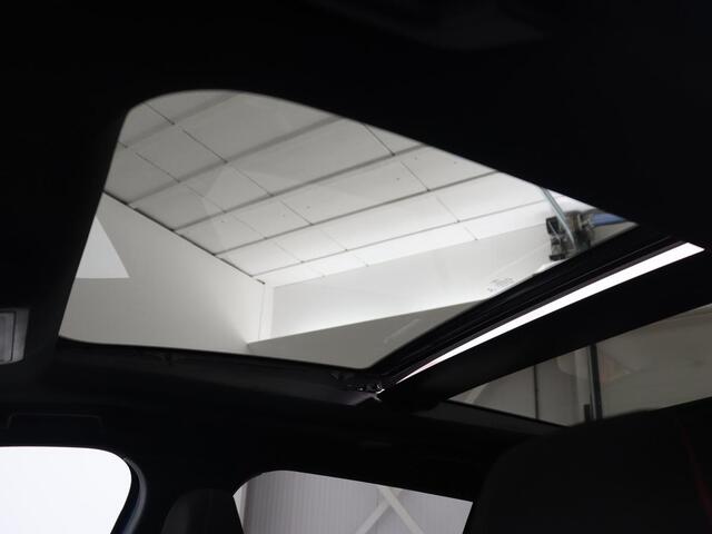 Ford FOCUS 1.0 EcoBoost ST Line X | Panoramadak | Stoel & stuurverwarming | Camera | Adaptive cruise | Digital Cockpit | B&O Sound | Navigatie | Full LED | Climate control