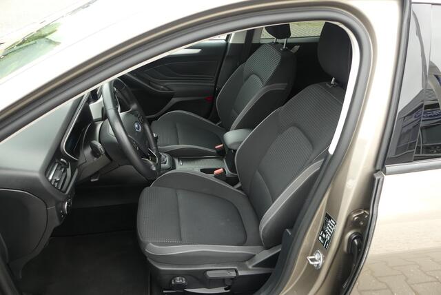 Ford FOCUS 1.0 EcoBoost Titanium X Business MATRIX, CRUISE, CLIMA, WINTER PACK, PDC V&A, NAVI, LANE ASSIST, 18.911KM