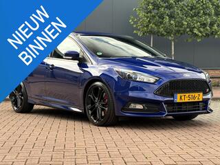 ford-focus-2.0-st3-performance-pack