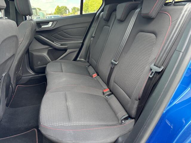 Ford FOCUS 1.0 EcoBoost ST Line Business Panorama Dak, Adaptive Cruise & Stoelverwarming