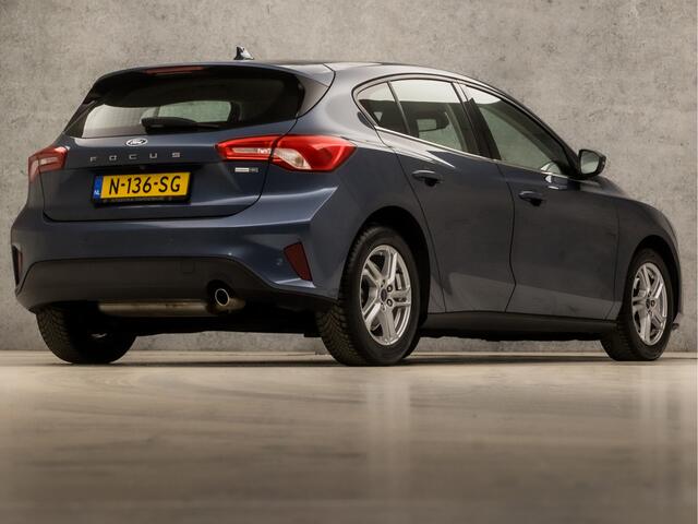 Ford FOCUS 1.0 EcoBoost Titanium X (APPLE CARPLAY, GROOT NAVI, CAMERA, STUUR/STOELVERWARMING, ADAPTIVE CRUISE, SPORTSTOELEN, KEYLESS, LED KOPLAMPEN, NIEUWE APK, NIEUWSTAAT)