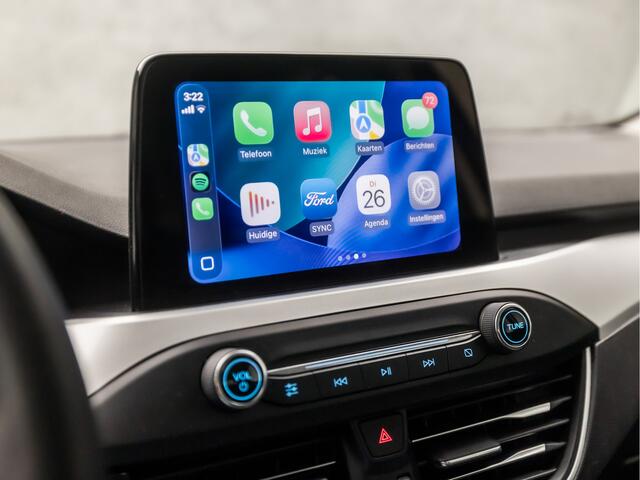 Ford FOCUS 1.0 EcoBoost Titanium X (APPLE CARPLAY, GROOT NAVI, CAMERA, STUUR/STOELVERWARMING, ADAPTIVE CRUISE, SPORTSTOELEN, KEYLESS, LED KOPLAMPEN, NIEUWE APK, NIEUWSTAAT)