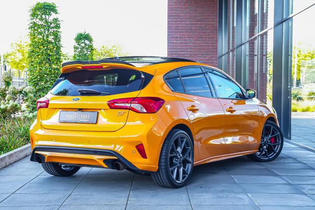 Ford FOCUS ST-3 2.3 280pk |sper diff|launch control|Maxton|head-up display|B&O|Apple Carplay|blind spot|parkeercamera|adaptive cruise control|19" lichtmetalen velgen|
