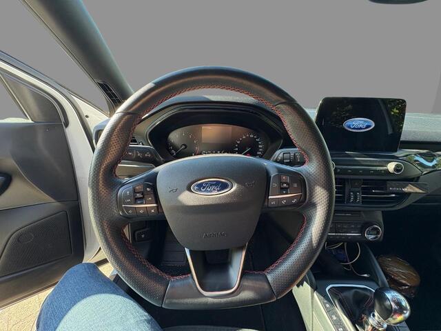 Ford FOCUS 1.0 EcoBoost Hybrid ST Line Business | Winter Pack | Adaptive cruise control | Navigatie | Camera