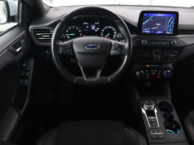 Ford FOCUS 1.5 EcoBoost ST Line | Stoelverwarming | Half leder | Camera | B&O Sound | Carplay | Park Assist | Navigatie | Dodehoek detectie | Cruise control | Navigatie