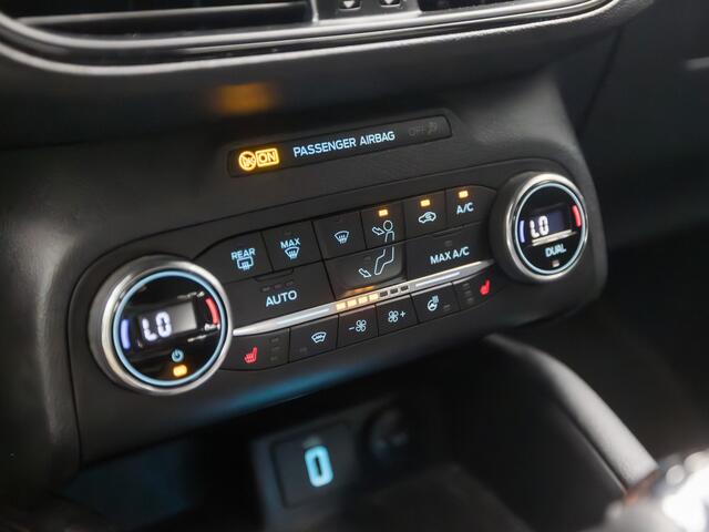 Ford FOCUS Wagon 1.0 EcoBoost ST Line (VIRTUAL COCKPIT, APPLE CARPLAY, GROOT NAVI, STUUR/STOELVERWARMING, SPORTSTOELEN, ADAPTIVE CRUISE, GETINT GLAS, KEYLESS, CAMERA, NIEUWSTAAT)