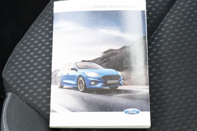 Ford FOCUS 1.0 EcoBoost Ed. Business | Sportstoelen | PDC | 16 inch LMV | Getint Glas | Volledig onderhouden
