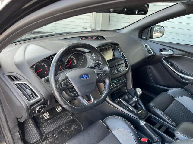 Ford FOCUS 2.0 ST Recaro, SYNC,
