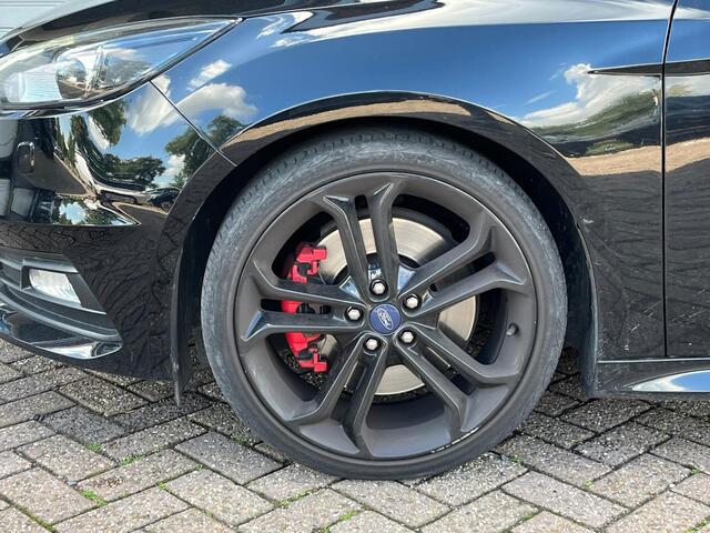 Ford FOCUS 2.0 ST Recaro, SYNC,
