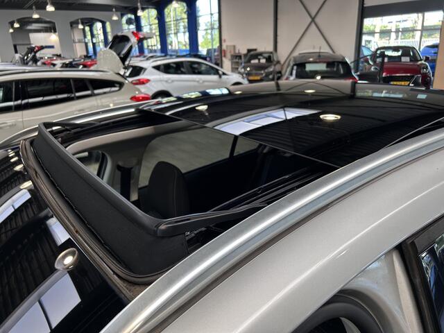 Ford FOCUS Wagon EcoBoost Hybrid 125PK Trend Edition | Winter Pack | Pano | Camera | LED | Keyless | Clima | Apple/Android CarPlay