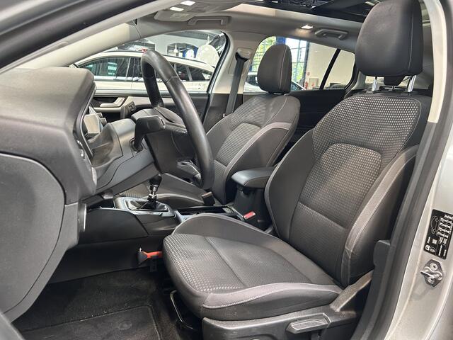 Ford FOCUS Wagon EcoBoost Hybrid 125PK Trend Edition | Winter Pack | Pano | Camera | LED | Keyless | Clima | Apple/Android CarPlay