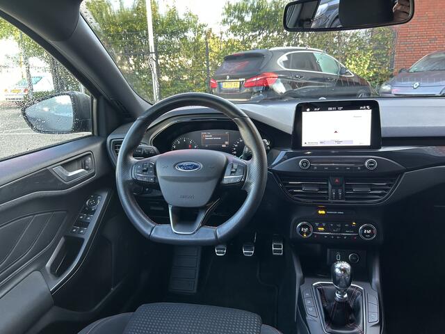 Ford FOCUS Wagon 1.5 ST-Line // FULL LED // NAVI + CARPLAY // PDC V+A // ADAPTIV CRUISE