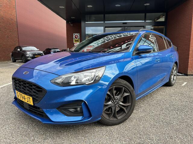 Ford FOCUS Wagon 1.0 EcoBoost ST-Line // KEYLESS // NAVI + CARPLAY // CLIMA // CAMERA // WINTERPACK // TREKHAAK!!