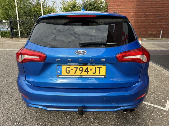 Ford FOCUS Wagon 1.0 EcoBoost ST-Line // KEYLESS // NAVI + CARPLAY // CLIMA // CAMERA // WINTERPACK // TREKHAAK!!