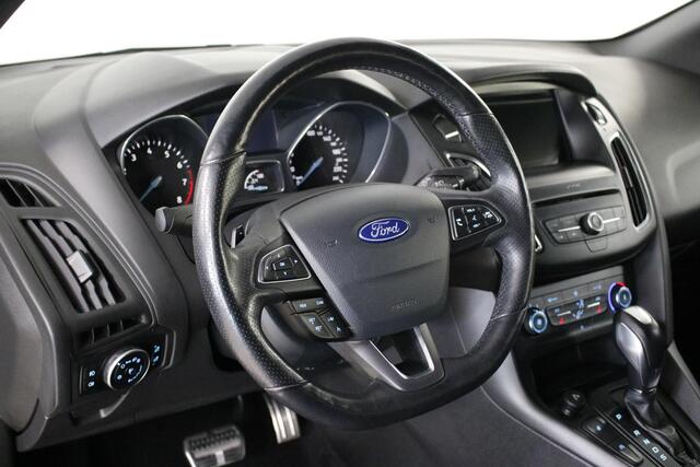 Ford FOCUS Wagon 1.5 ST-Line 182 PK. Airco | Soel- en stuurverw | Carplay | Cruise.