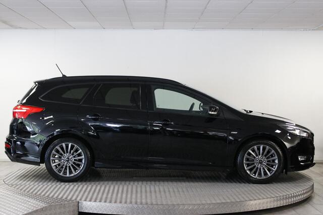 Ford FOCUS Wagon 1.5 ST-Line 182 PK. Airco | Soel- en stuurverw | Carplay | Cruise.