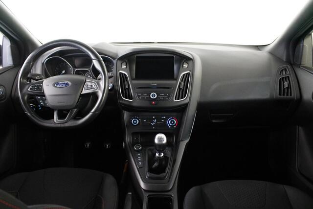 Ford FOCUS 1.0 Ecoboost ST-Line 125 PK. Airco | Cruise | Carplay | Navi | Lichtmetaal.