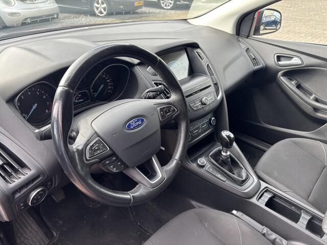 Ford FOCUS Wagon 1.5 Turbo Titanium Business Carplay / Parkeersensors / Stoelverwarming