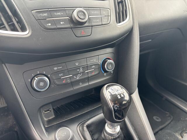 Ford FOCUS Wagon 1.5 Turbo Titanium Business Carplay / Parkeersensors / Stoelverwarming