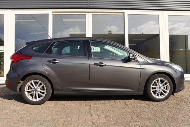 Ford FOCUS 1.0 Trend, Cruise Control, Airco, PDC V+A, Prijs Is Rijklaar Inclusief 6 Maanden Garantie