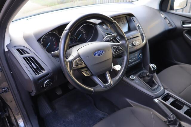 Ford FOCUS 1.0 Trend, Cruise Control, Airco, PDC V+A, Prijs Is Rijklaar Inclusief 6 Maanden Garantie