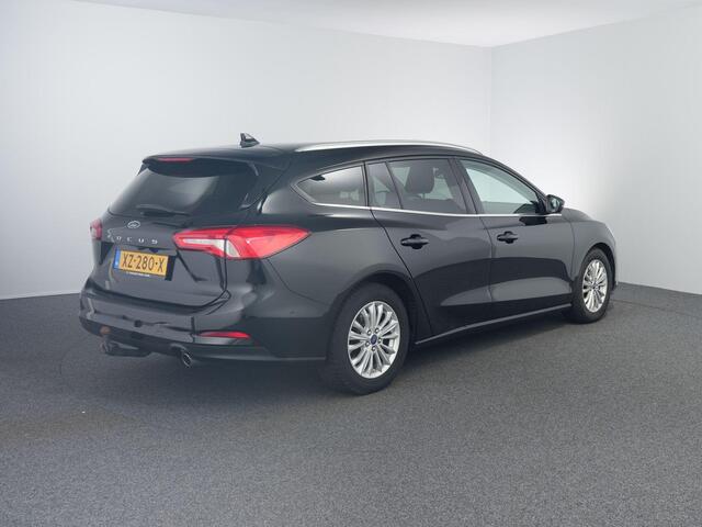 Ford FOCUS Wagon 1.5 EcoBlue Titanium Business | Zwenkhaak | Winterpakket | Camera |