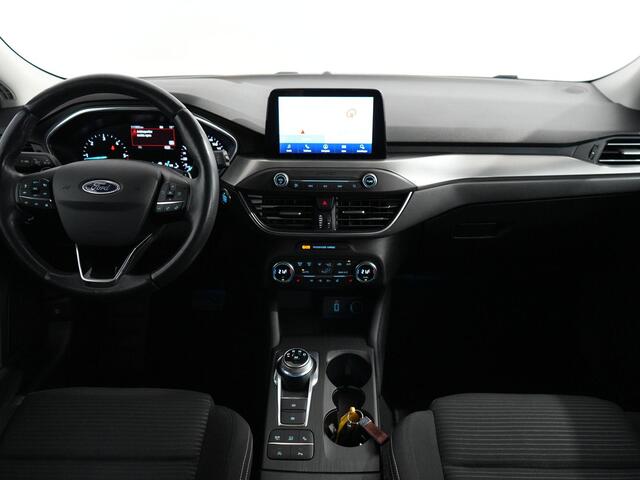 Ford FOCUS Wagon 1.5 EcoBlue Titanium Business | Zwenkhaak | Winterpakket | Camera |