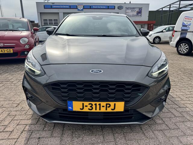 Ford FOCUS 1.0 EcoBoost ST-Line | Airco | Apple/Android | Navi | 4-Seizoenen banden | % Bovag Occasion Partner %