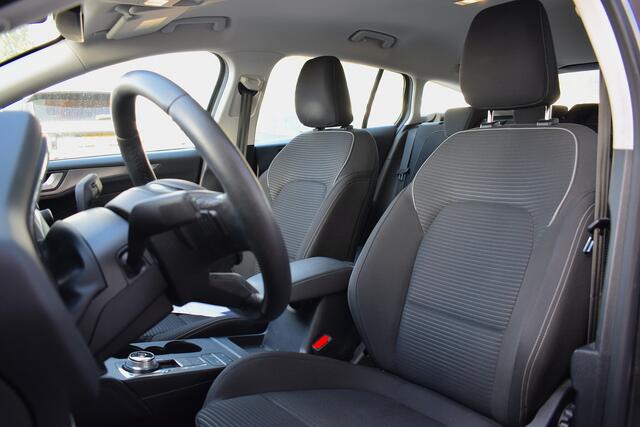 Ford FOCUS Wagon 1.5 EcoBlue Titanium Business | Automaat | Trekhaak | Apple CarPlay | Climate