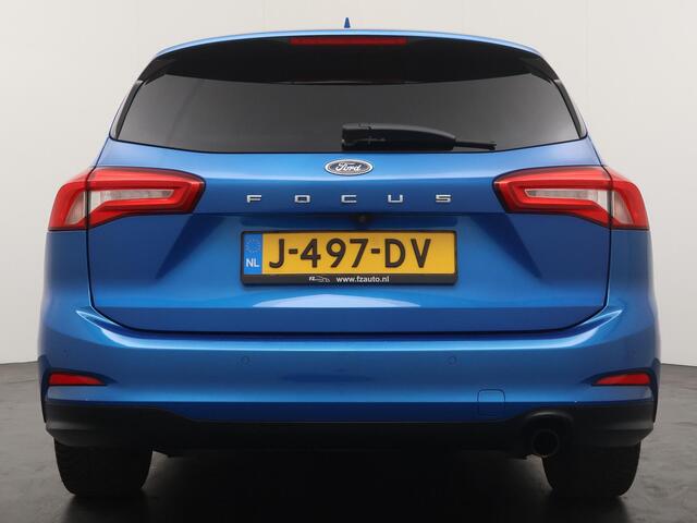 Ford FOCUS Wagon 1.0 EcoBoost ST Line Business - Navigatie - Stoelverwarming - Camera - Parkeerassistent