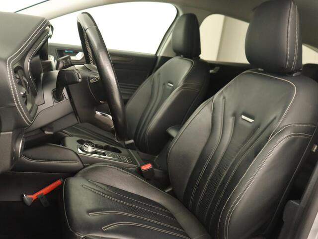 Ford FOCUS 1.5 EcoBoost Vignale | Automaat | Leder | Head-Up | Stoel & stuurverwarming | Adaptive cruise | Camera | Carplay | Full LED | Keyless | Park Assist | Navigatie
