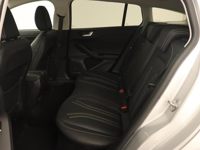 Ford FOCUS 1.5 EcoBoost Vignale | Automaat | Leder | Head-Up | Stoel & stuurverwarming | Adaptive cruise | Camera | Carplay | Full LED | Keyless | Park Assist | Navigatie