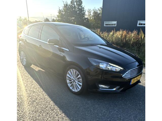 Ford FOCUS 1.0 Titanium BT-TELEFOONVERBINDING NAVI CLIMA CRUISE VOICE KEYLESS-START PDC LMV NIEUWE RIEM