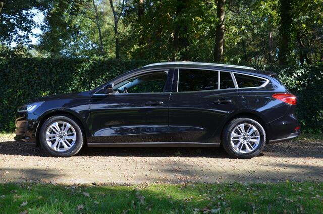 Ford FOCUS Wagon 1.0 EcoBoost Hybrid Titanium Navi/Pdc/Ecc/Led/Stoel Stuur & ruitverwarming/Leder/Cr-Controle/Privacy-Glass/Lmv/Achteruitrijcamera/Virtual Cockpit