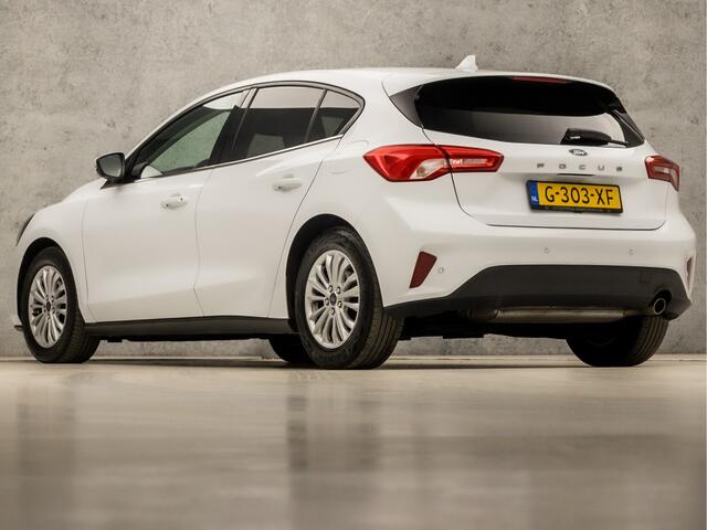 Ford FOCUS 1.0 EcoBoost Titanium Sport (APPLE CARPLAY, GROOT NAVI, KEYLESS, LED KOPLAMPEN, GETINT GLAS, SPORTSTOELEN, LM VELGEN, CRUISE, DAB+, NIEUWE APK, NIEUWSTAAT)