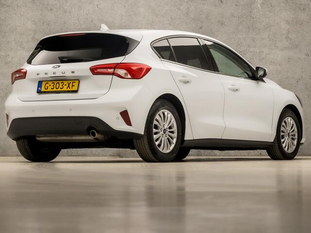 Ford FOCUS 1.0 EcoBoost Titanium Sport (APPLE CARPLAY, GROOT NAVI, KEYLESS, LED KOPLAMPEN, GETINT GLAS, SPORTSTOELEN, LM VELGEN, CRUISE, DAB+, NIEUWE APK, NIEUWSTAAT)