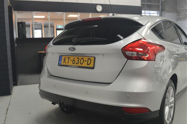 Ford FOCUS 1.0 Trend // 93.000 km // AIRCO // CRUISE // TREKHAAK // NAVI //