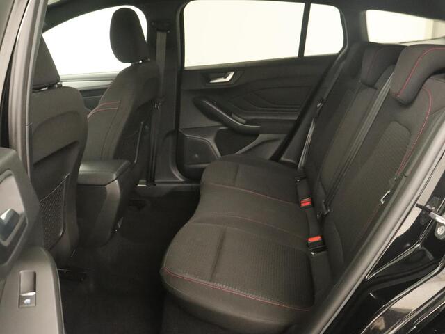 Ford FOCUS 1.0 EcoBoost Hybrid ST Line Style | Stoel & stuurverwarming | Camera | Carplay | Full LED | Navigatie | Keyless | Climate control | Park Assist | Cruise control