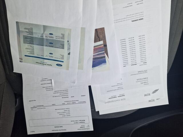 Ford FOCUS 1.5 TITANIUM Automaat