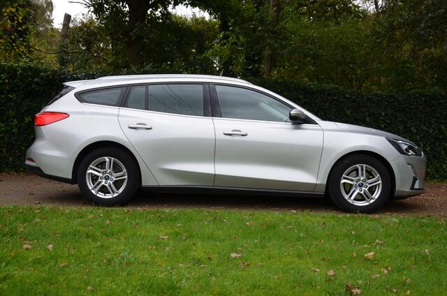 Ford FOCUS Wagon 1.0 EcoBoost Hybrid Trend Edition Business Navi/Pdc/Airco/Led/Stoel Stuur & ruitverwarming/Leder/Cr-Controle/Privacy-Glass/Lmv/Achteruitrijcamera
