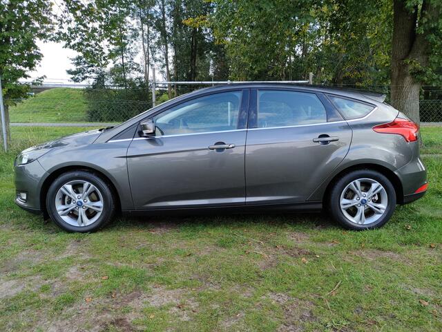 Ford FOCUS 1.0 Titanium | CLIMA | NAVI | CRUISE CONTROL | PARKEERSENSOREN ACHTER |