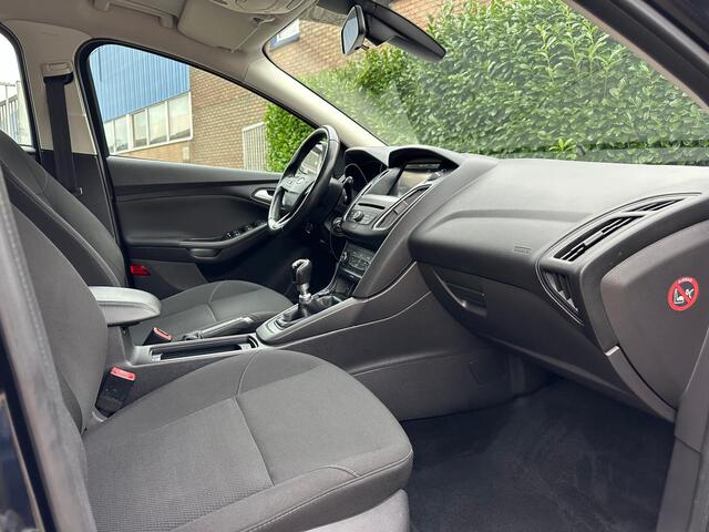 Ford FOCUS Wagon 1.0 First Edition Cruise C, Stoelverw, Stuurverw, Airco!!!! DONDERDAG 16-10 ZIJN WIJ GEOPEND VAN 10:00 / 15:00!!!