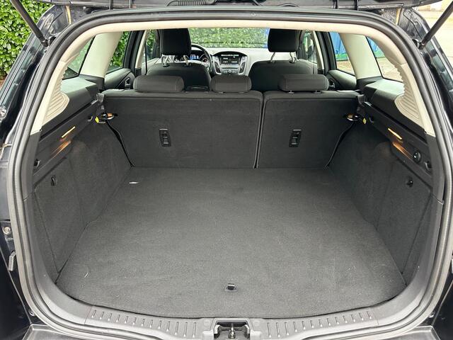 Ford FOCUS Wagon 1.0 First Edition Cruise C, Stoelverw, Stuurverw, Airco!!!! DONDERDAG 16-10 ZIJN WIJ GEOPEND VAN 10:00 / 15:00!!!