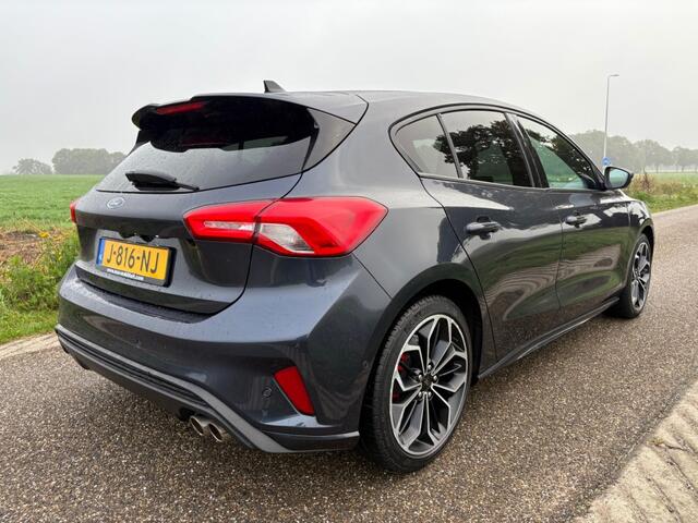 Ford FOCUS 1.0 EBH ST L. XBNS / BOMVOL / PANO / HEAD UP